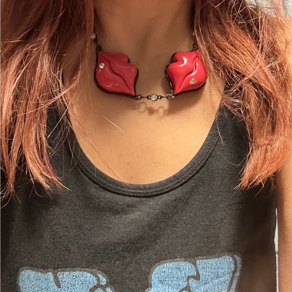 vintage Betsey Johnson lip necklace - Picture 7 of 7